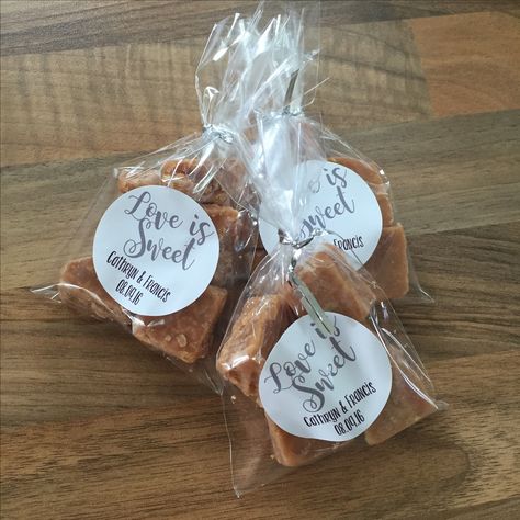 Love is sweet wedding favour idea- home made fudge Fudge Wedding Favours Gift Ideas, Wedding Fudge Favours, Fudge Wedding Favours, Home Made Wedding Favours, Home Made Fudge, Funny Wedding Favors, Wedding Color Schemes Blue, Simple Wedding Favors, Affordable Wedding Favours