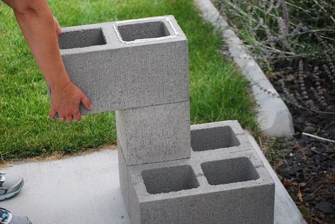 DIY Cinder Block Planter • The Garden Glove Cinder Block Bench, Crate Bench, Making A Bench, Outdoor Storage Bench, Cinder Blocks, Building A Kitchen, Vertical Planter, Flea Market Flip, Diy Entryway