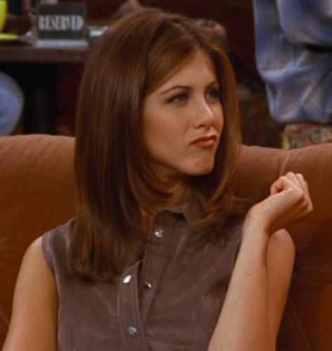 Rachel Green Brunette, Rachel Green Brown Hair, Season 6 Rachel Green Hair, Rachel Green Hair Color Brown, Rachel Green Auburn Hair, Rachel Green Dark Hair, Rachel Season 1 Hair, Season 4 Rachel Green Hair, Rachel Green Red Hair