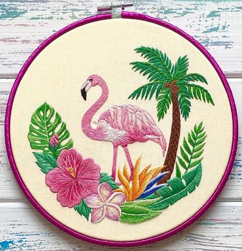 Hand Stitching Tutorial, Flowers Hand Embroidery, Flamingo Tropical, Embroidery Template, Soyut Sanat Tabloları, Flamingo Pattern, Hand Embroidery Kit, Embroidery Videos, Video Course