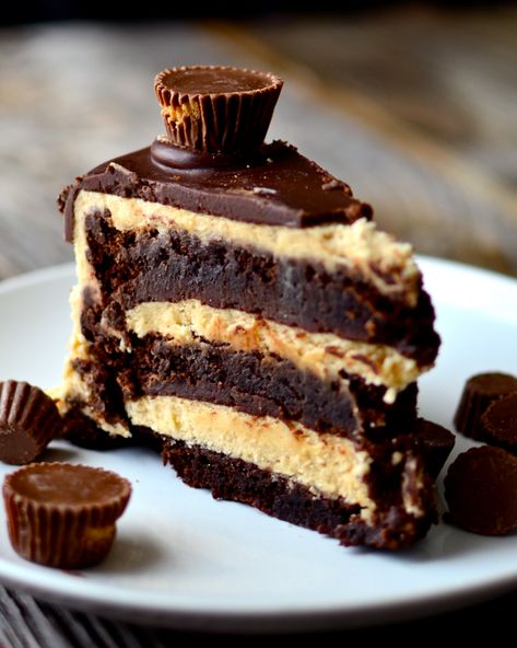 Gluten Free Peanut Butter Cake, Reese Cake, Peanut Butter Cake Recipe, Flourless Desserts, Kek Lapis, Chocolate Peanut Butter Cake, Flourless Cake, Gluten Free Peanut Butter, Butter Cake Recipe