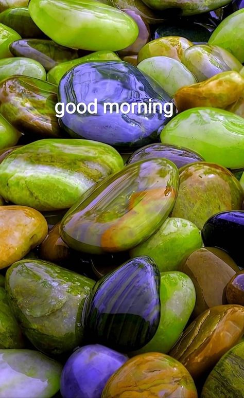 Colored Rocks, Polished Rocks, Pictures For Wallpaper, Cool Pictures For Wallpaper, Stone Wallpaper, River Rocks, River Stones, Wallpaper Android, Beautiful Rocks