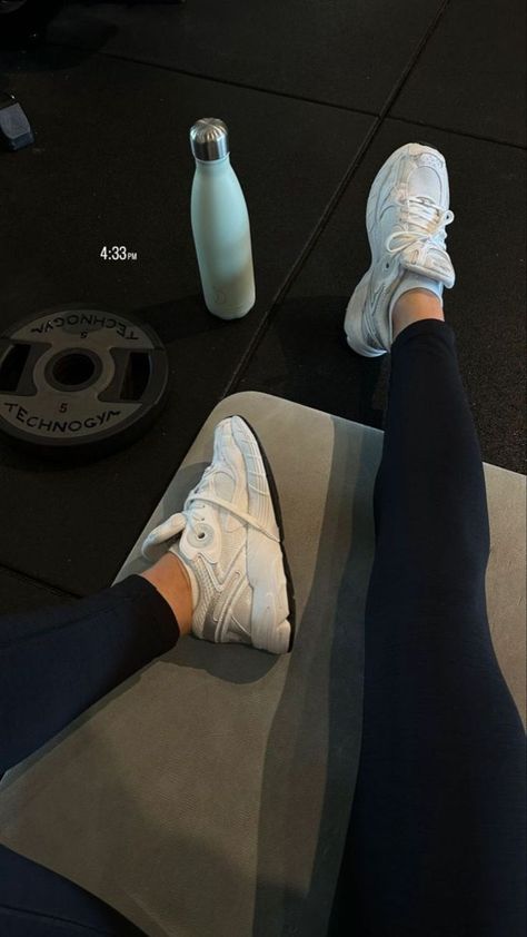 Work Out Aesthetic Women, Gym Workout Aesthetic, Workout In The Morning, Morning Workout Routine, Fitness Vision Board, Yoga Aesthetic, Fresh Girls, Gym Aesthetic, Pilates Training