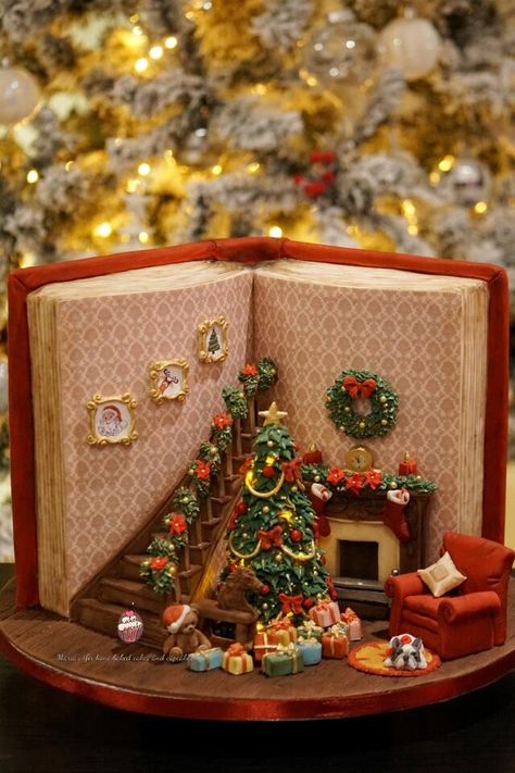 Christmas Cake Tutorial - 'Twas the Night before - CakesDecor Koti Diy, Christmas Diorama, Christmas Shadow Boxes, Night Before Christmas, Miniature Crafts, Miniature Christmas, The Night Before Christmas, Tree Ideas, Open Book