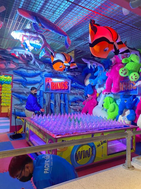 Amusement Park Games, Carnival Booths, Game Booth, Park Games, Arcade Room, Carnival Art, Retro Arcade Games, Carnival Food, Carnival Prizes