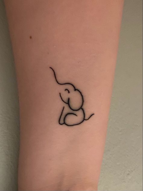 Elephant Trunk Tattoo, Patchwork Elephant Tattoo, Cute Small Elephant Tattoo, Elephant Moon Tattoo, Henna Tattoo Designs Elephant, Delta Sigma Theta Tattoo, Bear Tattoos Simple, Minimalist Monkey Tattoo, Matching Elephant Tattoos