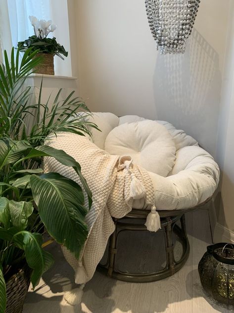 Ashley - Winter White Range - Papasan Chairs Papasan Chair Decor, Papasan Chair Bedroom, Bedroom Reading Chair, Dads Room, Cream Cushion, Beachy Bedroom, White Range, Chair Collection, Office Room Decor