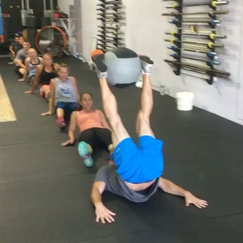 WOD ON THE ROAD on Instagram: “Hey coaches, here's a great warm-up/stretch from @crossfitdelirium! Let's see who can do this!! #crossfit #warmup #wod #crossfitcommunity…” Crossfit Warmup, Relay Games, Crossfit Kids, Warm Up Stretches, Warm Up Games, Pe Games, Team Building Games, Gym Games, Youth Games