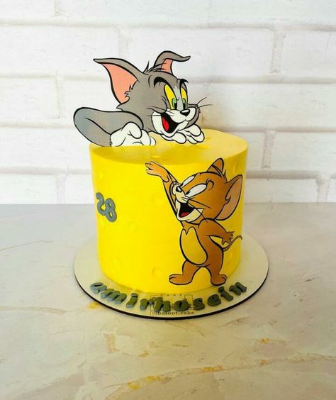 Cake Frosting Designs, Baby Cake Design, Tom And Jerry Cake, Tom Et Jerry, Butterfly Birthday Cakes, Winnie The Pooh Cake, Dad Birthday Cakes, Cake For Husband, Baby First Birthday Cake