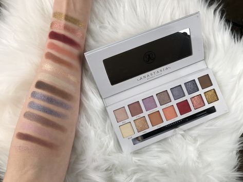 Anastasia Beverly Hills new Carli Bybel palette swatches Carli Bybel Palette, Carli Bybel, Autumn Colors, Anastasia Beverly Hills, Beverly Hills, Fall Colors, Blush, Makeup, Beauty