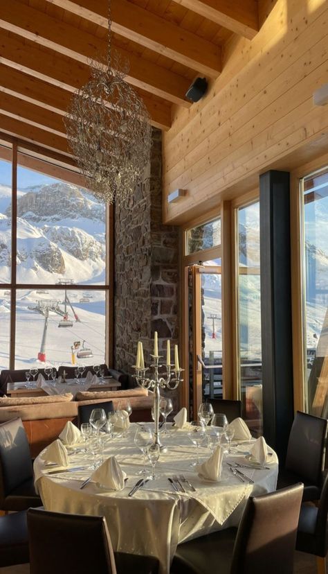 Ski Restaurant, Bistro Interior Design, Winter Restaurant, Mountain Restaurant, Sweden Aesthetic, Bistro Interior, Ski Hotel, Mountain Hotel, Mountains Aesthetic