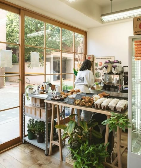 Cafe Counter Ideas Coffee Shop, Asian Cafe Aesthetic, Asian Coffee Shop, Mini Cafeteria, Tiny Cafe, Asian Cafe, Cafe Designs, Mini Cafe, Bakery Shop Design