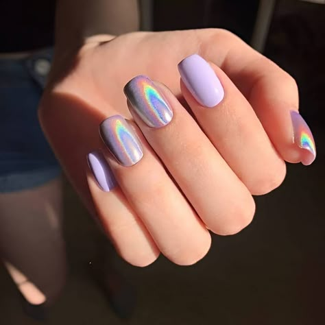 30 Cute Pastel Nail Designs That Are Easy To Copy - 204 Pastel Iridescent Nails, Purple Iridescent Nails, Material Gworl, Classy Acrylic, Pastel Nails Designs, Easter Nail, Chrome Nails Designs, Dip Nails, Nail Style