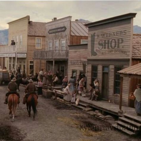 Cowboy Town, Old Western Towns, Old West Town, Old Western, Cowboy Aesthetic, Arte Peculiar, West Town, Western Town, Wilde Westen