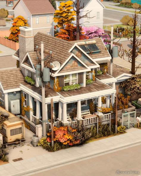 I wanted to try something different so I built this grunge family house in @thesims 📦 What do you think about this one? #thesims #sims4builds #sims4 #thesims4 #ts4 #showusyourbuilds #sims4houses Sims 4 Small Victorian House, Sims One Story House, Windenburg House, Sims House Floor Plans, Sims 4 Tomarang House, Sims 4 Del Sol Valley House, Sims 4 Windenburg House, The Sims 4 Building Ideas, Sims 4 Houses Layout Floor Plans