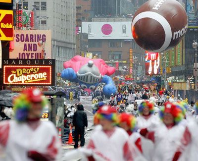 #thanksgiving #parade #balloon #macys Thanksgiving Turkey Stuffing, Balloons Over Broadway, Macy's Day Parade, Macy's Parade, Macys Thanksgiving Parade, Macy’s Thanksgiving Day Parade, His Love Endures Forever, Psalm 107 1, Macys Parade