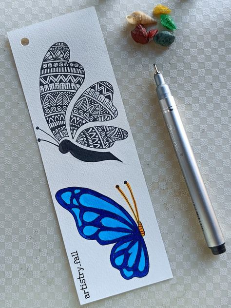 Butterfly Drawing Bookmark, Book Mark Ideas Diy, Book Mark Art, Bookmark Drawing, Drawing Bookmark, Bookmark Business, Mandala Doodle Art, Pen Mandala, Book Mark Ideas