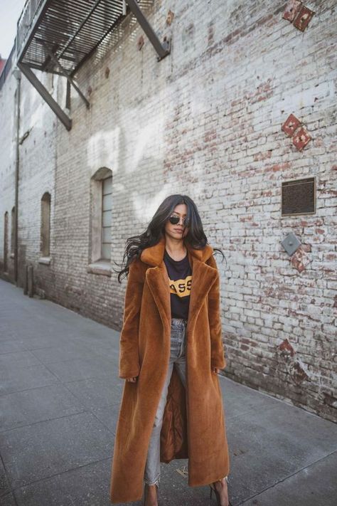 LONG FAUX FUR COAT Tan Fur Coat Outfit, Teddy Coat Street Style, Faux Fur Coat Street Style, Fur Coat Street Style, Long Teddy Coat, Fur Coat Long, Fur Coat Outfit, Long Fur Coat, Millennials Fashion