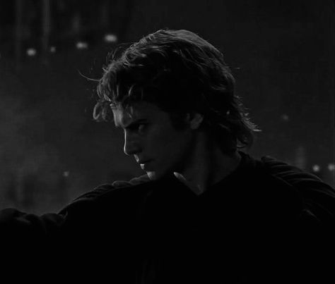 Anakin Skywalker Pfp, Anakin Icons Aesthetic, Anakin Skywalker Profile Picture, Anakin Skywalker Icon, Anakin Skywalker Pfp Aesthetic, Anakin Skywalker Icon Clone Wars, Aniken Skywalker Pfp, Darth Vader Icon, Star Wars Anakin