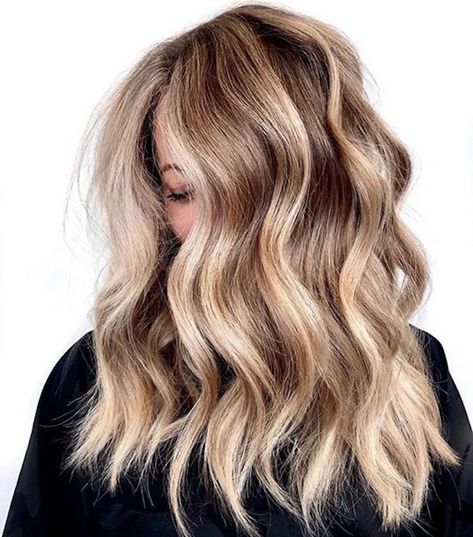 Platinum Grey Hair, Undone Blonde, Grown Out Blonde Hair, Bombshell Blonde, Best Balayage, Blonde Platinum, Honey Blonde Hair Color, Blonde Highlights On Dark Hair, The Undone