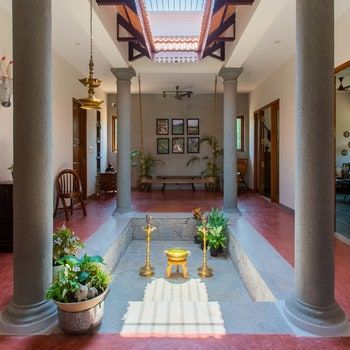 Sanctuary Architecture, Courtyard House Design, Indian Courtyard, Small House Design Kerala, Chettinad House, Kerala Traditional House, Kerala House, Courtyard House Plans, Indian Home Design