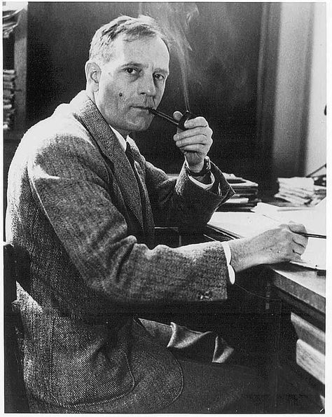 The Biography of Edwin Hubble Edwin Hubble, Fact Republic, Famous Scientist, Hubble Images, Hubble Telescope, Andromeda Galaxy, Hubble Space, Physicists, Hubble Space Telescope