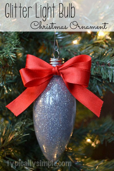 Add some sparkle to your tree with this simple to make Christmas Ornament using glitter and a glass light bulb ornament! Christmas Bulb Crafts, Light Bulb Crafts, Vintage Christmas Lights, Christmas App Icons Instagram, Bulb Ornaments, Light Bulb Ornaments, Christmas Trees Ideas, Christmas Nails Red, Christmas App Icons