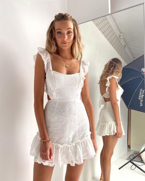 SUNDAE MUSE on Instagram: “So stunning ✨ Our new Evelyn Dress in White, tap to shop.” White Grad Dresses, White Grad Dress, Graduation Dresses White, White Dresses Graduation, White Embroidered Dress, Classy Dress Outfits, White Short Dress, Grad Dresses, Graduation Outfit