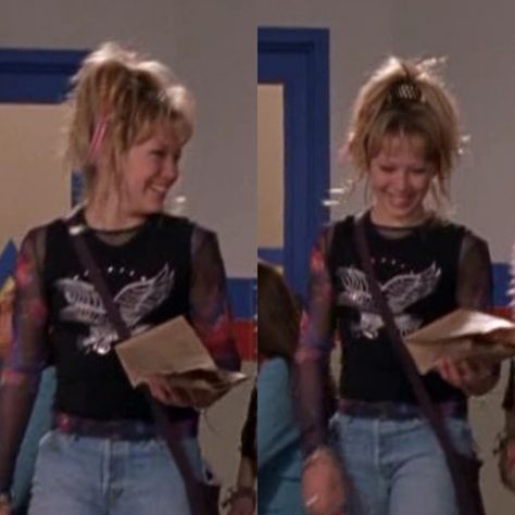 Y2k Lizzie Mcguire, Lizzie Mcguire Outfits Y2k, 2000s Disney Channel Aesthetic Outfits, Lizzie Mcguire Inspired Outfits, Miranda Lizzie Mcguire Outfit, Lizzie Mcguire Style, Y2k Disney Channel Outfits, Channel Outfits Women, Lizzie Mcguire Tattoo