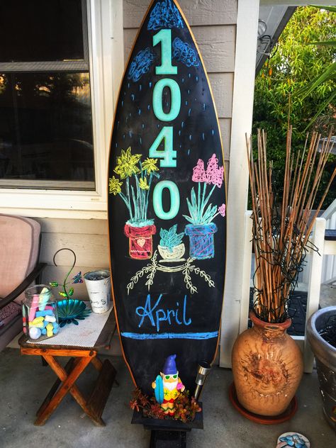 Repurposed Surfboard, April Chalkboard Art, Painted Surfboard Ideas, Painted Surfboard, Outside Bars, Art 2023, Upcycle Ideas, Chalkboard Art, Surfboard