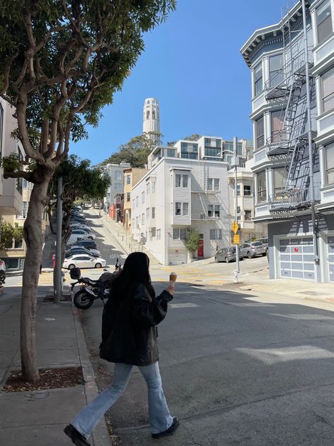 Sf Picture Ideas, Sf Aesthetic Outfits, Sf Instagram Pictures, Sf Photoshoot Ideas, San Fran Aesthetic, San Francisco Lifestyle, San Francisco Aesthetic Pictures, San Francisco Photo Ideas, San Francisco Picture Ideas