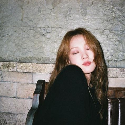 Lee Sung Kyung Wallpaper, Korean Haircuts, Haircuts To Try, Asian Actresses, Dr. Romantic, Korean Haircut, Lee Do-hyun, Lee Sung Kyung, Sung Kyung