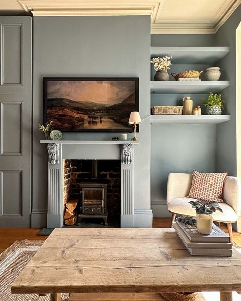 Farrow & Ball (@farrowandball) • Instagram photos and videos Color Drenching, Farrow And Ball Living Room, Townhouse Interior, Fire Surround, Cosy Living Room, Loft Room, Farrow And Ball, Living Room Shelves, Chic Spaces