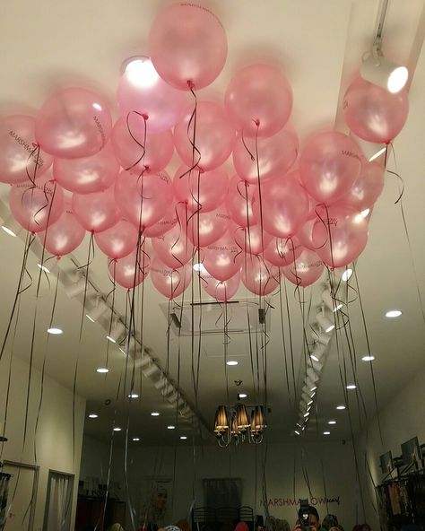 Ceiling balloon deco Balloons Upside Down Ceilings, Pink Balloons On Ceiling, Ceiling Full Of Balloons, Ballon’s On Ceiling, Pink Helium Balloons, Ballons Ceiling, Ballons On The Celling, Balloons On Ceiling Party Ideas, Balloons On Ceiling