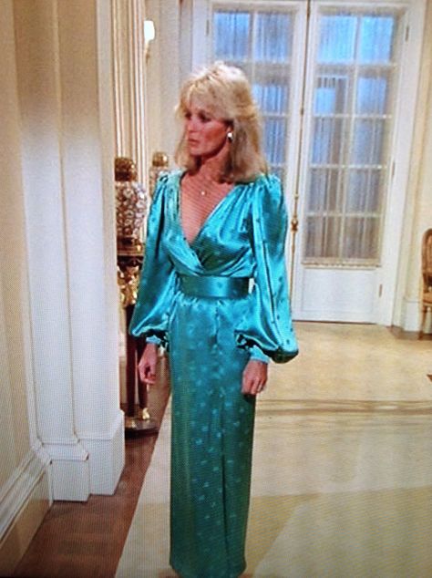 dynasty fashion * Dynasty 1980s Fashion, Dynasty Aesthetic 80s, Dynasty Fashion 80s, 80s Fashion Royale High, 80s Gala, Dynasty 1980s, Crystal Carrington, Dynasty 80s, Carrington Dynasty