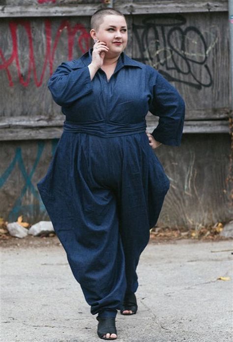 10 best women's plus size jumpsuits 2019 Body Positive Fashion, Plus Size Summer Outfits, Plus Size Cocktail Dresses, Queer Fashion, Curve Fashion, Dresses Plus Size, Androgynous Fashion, Clothing Plus Size, Plus Size Models