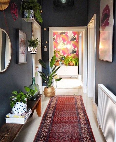 20 Hallway Decor Ideas with Plants | Balcony Garden Web Luxurious Hallway, Ikea Deco, Narrow Hallway Decorating, Hallway Designs, Hallway Design, Dekor Diy, Hallway Ideas Entrance Interior Design, Hallway Ideas Colour, Hall Decor