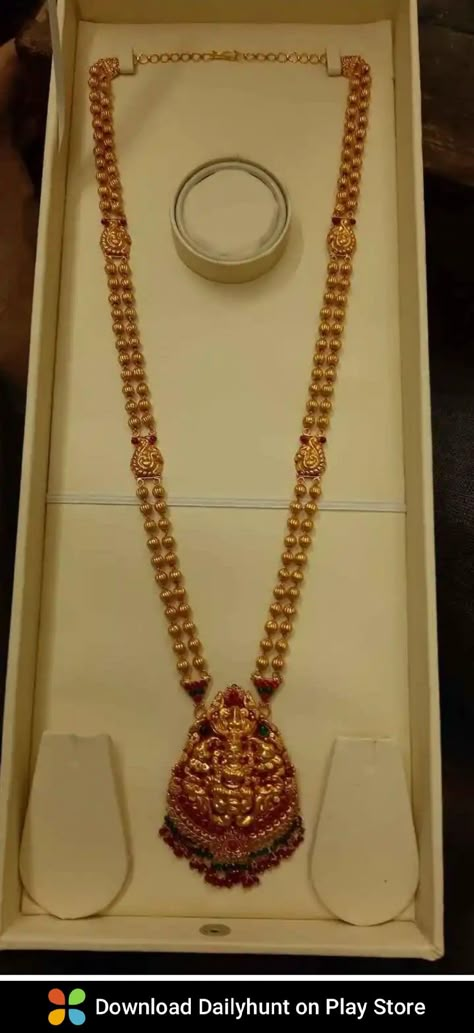 New Gold Long Haram Designs, Simple Long Chains Indian Gold, Long Neck Chains Gold, Hara Designs Gold, Simple Long Chain Designs Gold, Simple Long Haram Gold Jewellery Designs, Gold Jewels Design Haram, Gundla Haram Designs, Long Necklace Gold Indian Bridal