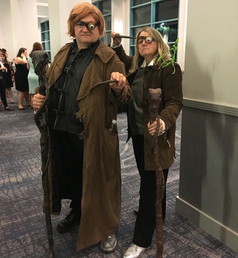 Mad Eye Moody Cosplay at Leaky Con Mad Eye Moody, Goblet Of Fire, Costume Diy, Best Cosplay, Diy Costumes, Harry Potter