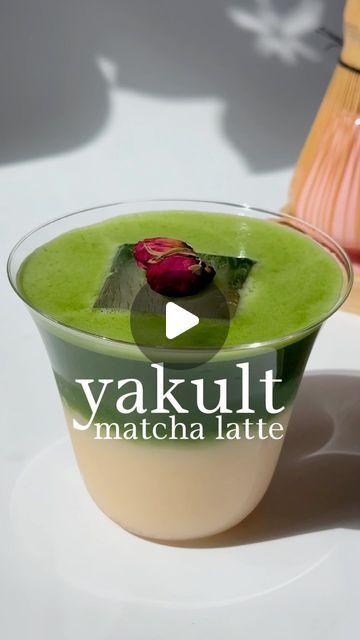 nguyet on Instagram: "🥛🍵 yakult (probiotic drink) matcha latte

- matcha ~2g + 50ml of 175F water
- yakult ~2 mini bottles 

#yakult #matchalatte" Yakult Drink, Drink Matcha, Probiotic Drinks, Matcha Latte, Mini Bottles, June 1, Asian Food, Probiotics, Asian Recipes