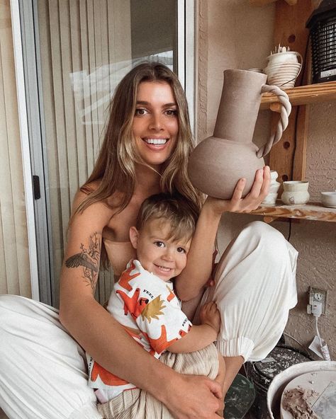 Kelsey Floyd Pregnant, Couple Photos, Feelings, Instagram