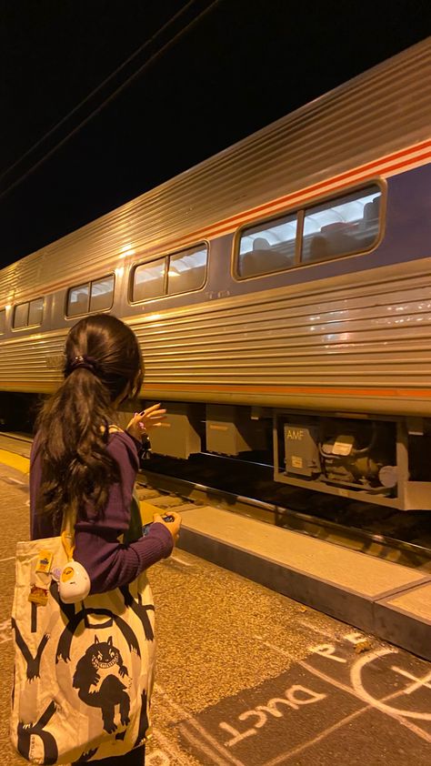 #nightaesthetic #aesthetic #night#train #city #cityaesthetic Train Travel Outfit India, Traveling Train Aesthetic, Photo Poses In Train, Train Girl Aesthetic, Train Photography India, Train Pose Ideas, Train Night Snap, Train Travel Snap, Travel Train Aesthetic