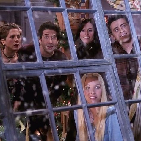 Friends Tv Christmas, Friends Christmas Aesthetic Tv Show, Friends Show Christmas, Christmas Tv Shows, Merry Christmas Friends, Christmas Friends, Friends Cast, A Very Merry Christmas, Friends Christmas