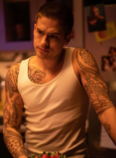 Cole Spouse, Geometric Sleeve Tattoo, Riverdale Cole Sprouse, Brad Pitt And Angelina Jolie, Dylan And Cole, Dylan Sprouse, Beautiful Disaster, Don Juan, The Perfect Guy