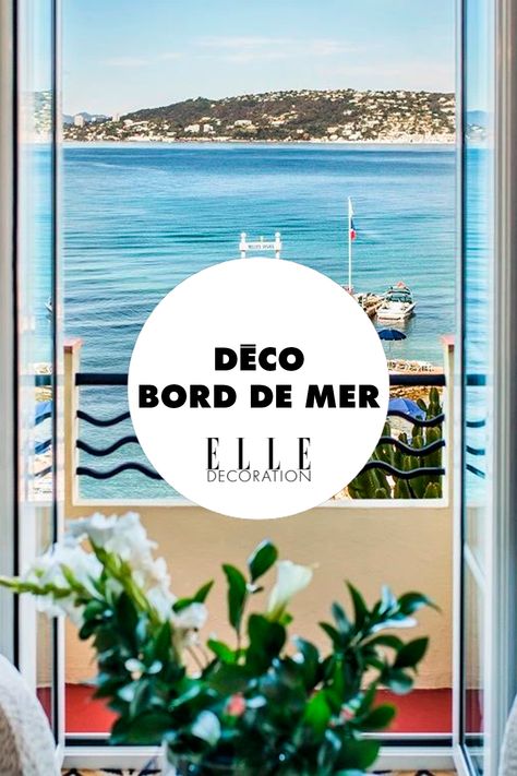 Finalement indémodable, le style bord de mer n’est plus réservé aux maisons de vacances ! Du bois, du bleu, des galets, on s’inspire de l’océan pour prendre le grand large à la ville comme à la campagne. Découvrez nos idées et conseils déco pour adopter le style bord de mer chez vous. Deco Marine, Feng Shui