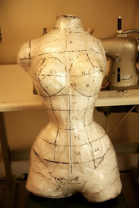 Mr Pearl's Atelier Mr Pearl, Corset Construction, Wire Dress Form, Atelier Photography, Wire Dress, Modern Corset, Mannequin Art, Core Work, The Atelier