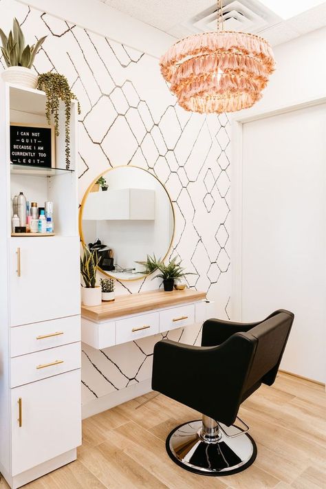 In Home Salon Ideas Small Spaces, Small Salon Suite Ideas, Salon Suite Decor Ideas, Salon Room Ideas, Blackandwhite Wallpaper, Artist Office, Salon Decor Studio, Small Hair Salon, Ideas Decoracion Salon