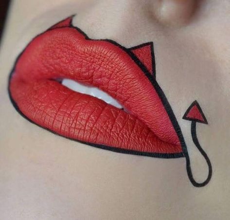 Halloween Makeup For Red Hair, Halloween Lips Makeup, Halloween Lipstick Ideas, Hallowen Meka Up, Haloween Mackup Ideas Simple, Spooky Makeup Looks Easy, Maquillage D'halloween, Halloween Makeup Lips, Halloween Make Up Ideas Easy