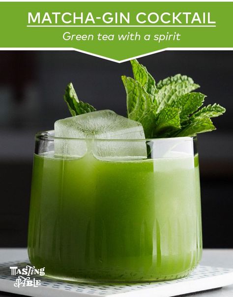 Green tea with spirit Matcha Cocktail, Matcha Green Tea Recipes, Matcha Mint, Green Tea Drinks, Matcha Recipes, Green Tea Recipes, Healthy Cocktails, Gin Cocktail Recipes, Matcha Recipe