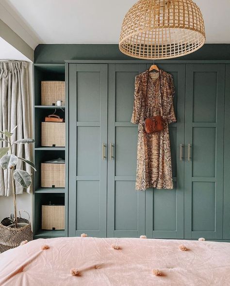 Upcycle Built In Wardrobe, Full Wall Closet Ideas Bedroom, Wardrobe Closet Small Bedroom, Wardrobe Organization Ideas, Wardrobe Color Ideas Bedroom, Built In Wardrobe Ideas, Bedroom Wardrobe Ideas, Bedroom Wardrobe Design, Bedroom Built In Wardrobe